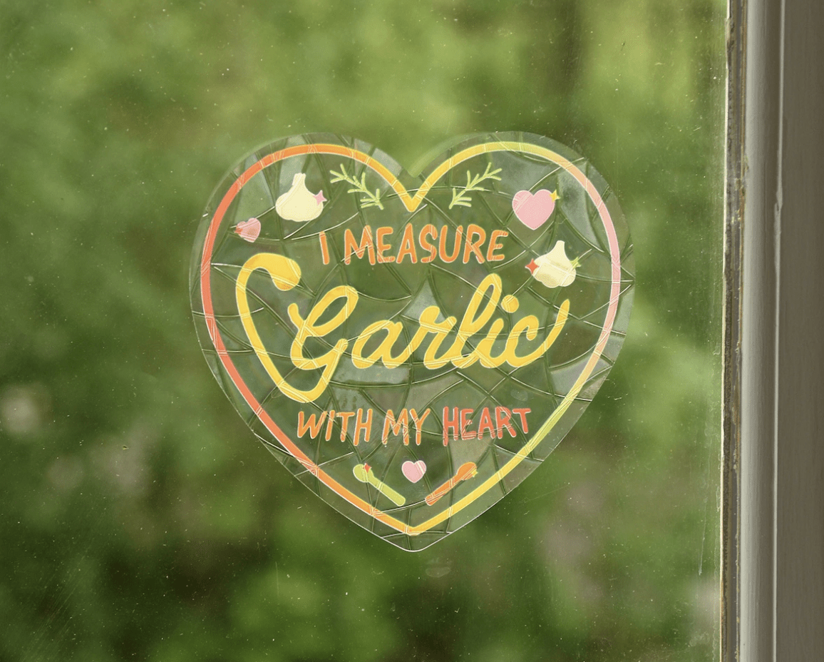 Franki Hanke Handful of Garlic Suncatcher