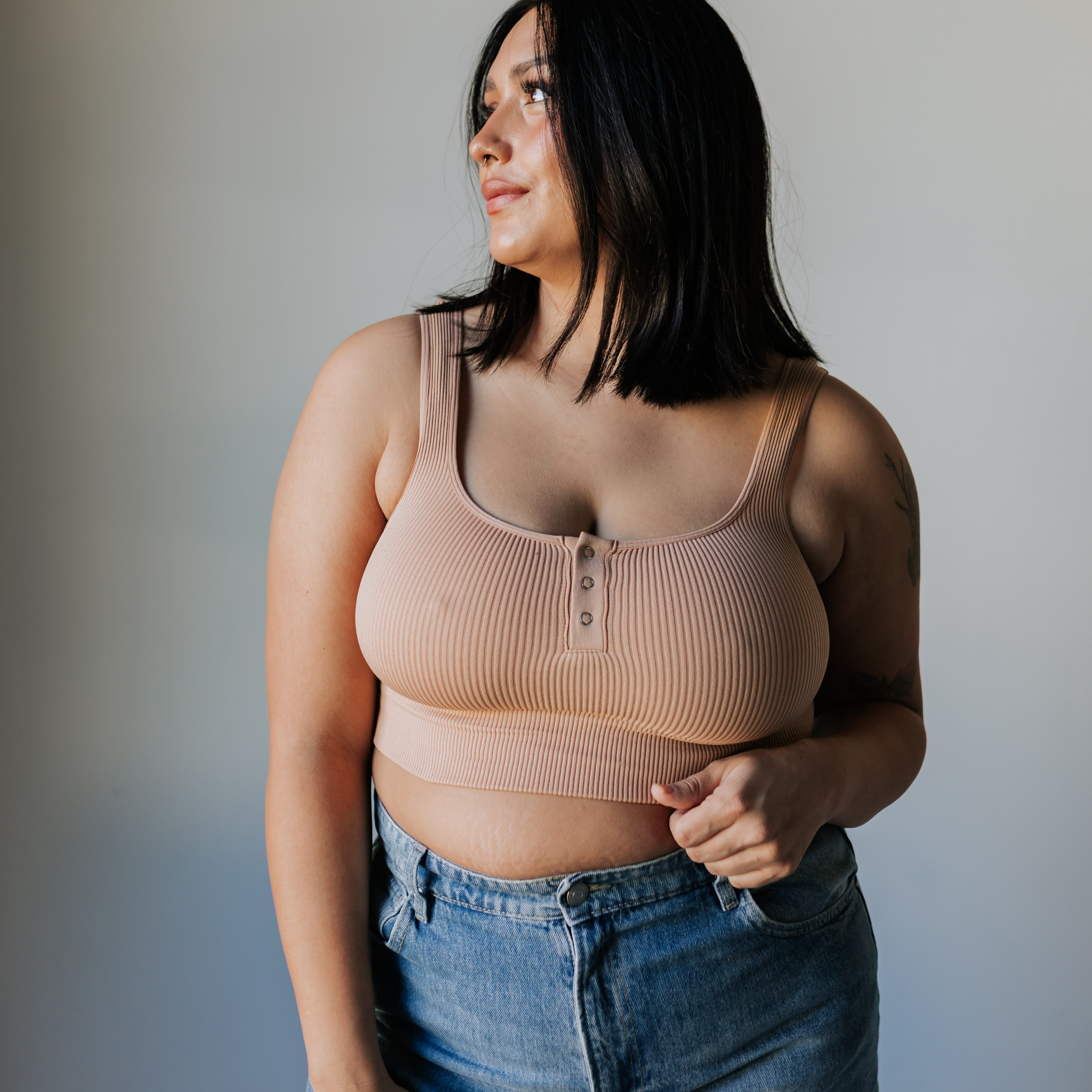 The Allie Bra From The Little Milk Bar. A nursing bra made specifically for lounging and sleeping - without the annoying clips. It's buttery soft and with a ribbed material, that feels comfortable during every stage of Motherhood & Breastfeeding.