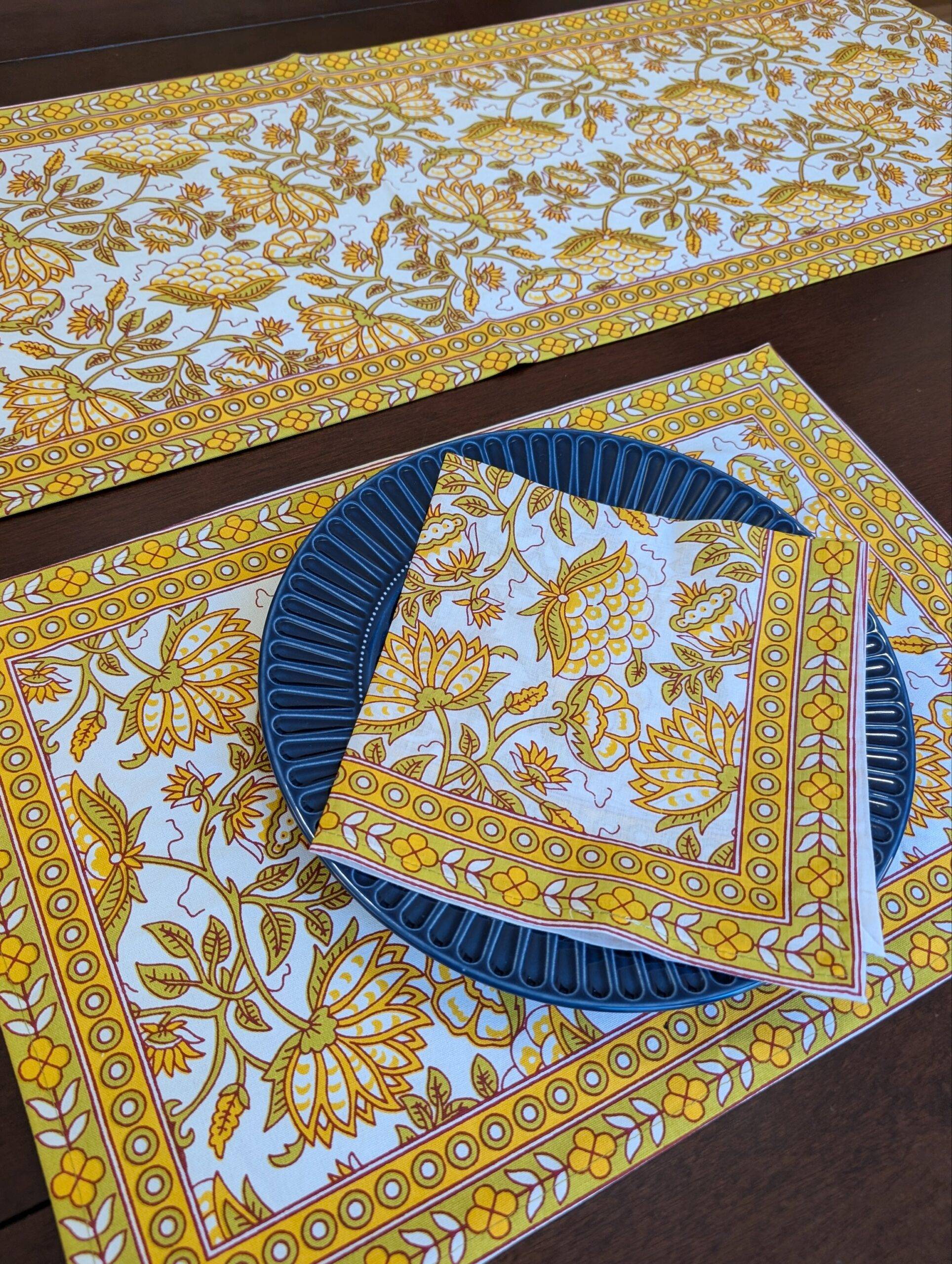 cotton tablelinen sets with napkins, placemats, and runner